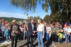 OTVORITEV PRED OŠ CERKNICA  20 FOTO LJUBO VUKELIČ